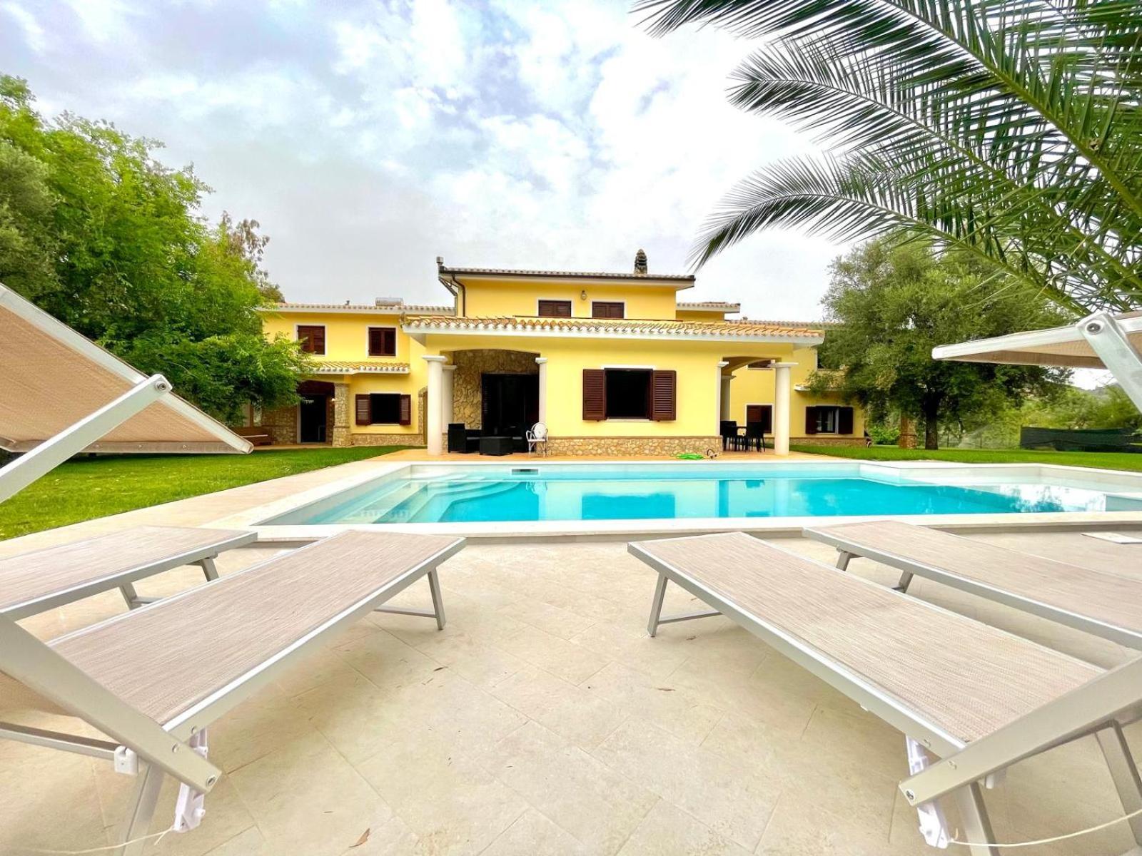 Villa With Pool Кардеду Экстерьер фото