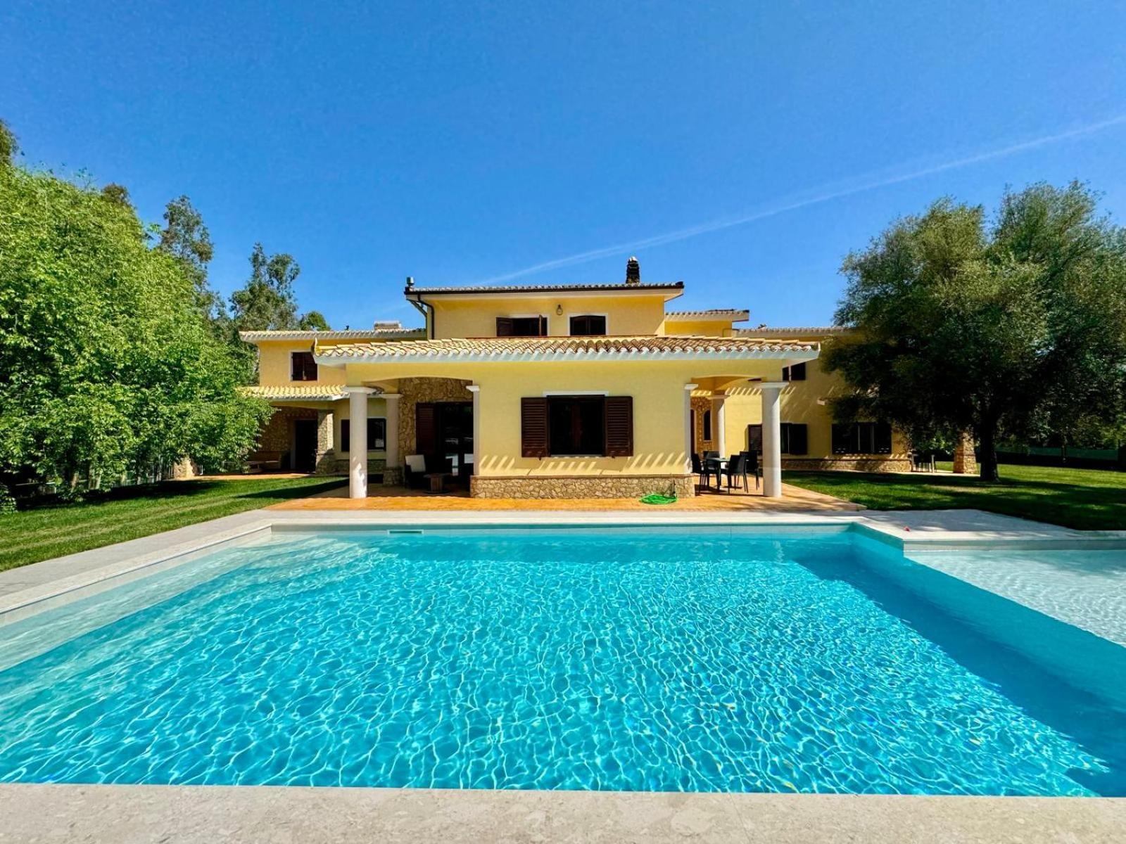 Villa With Pool Кардеду Экстерьер фото