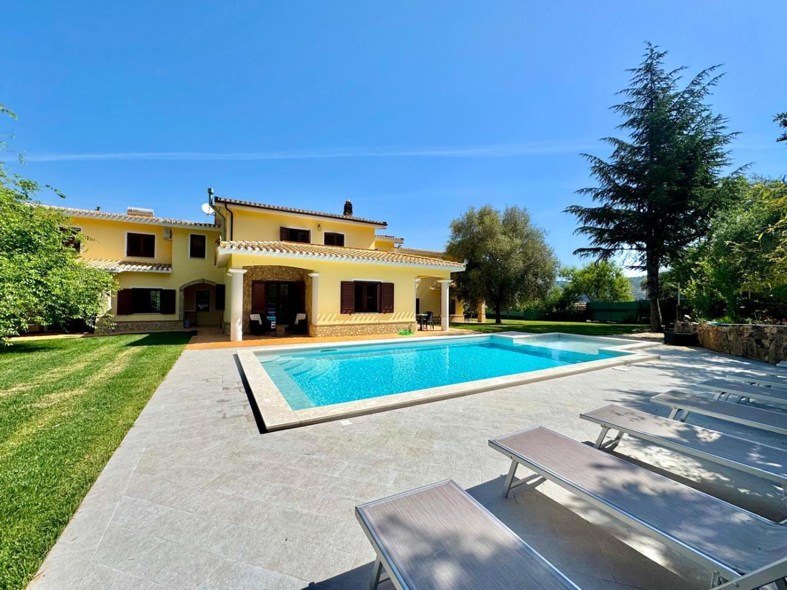 Villa With Pool Кардеду Экстерьер фото