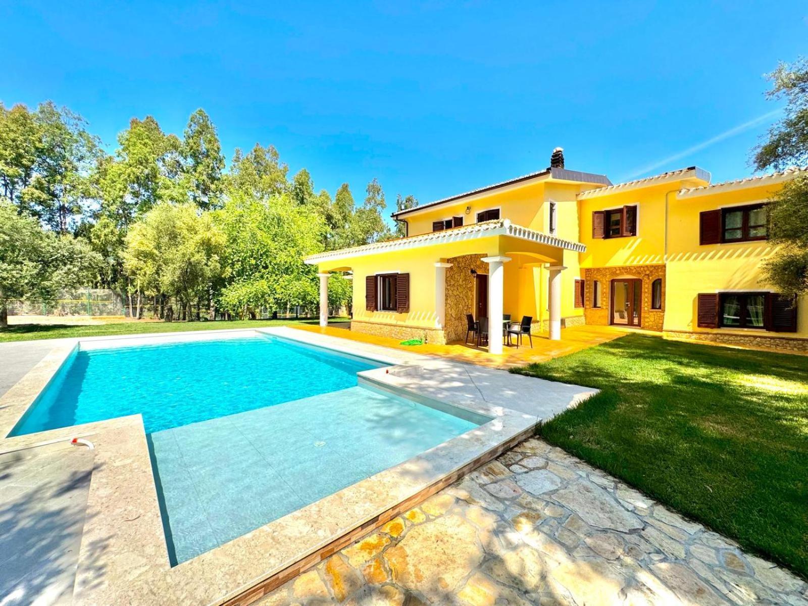 Villa With Pool Кардеду Экстерьер фото